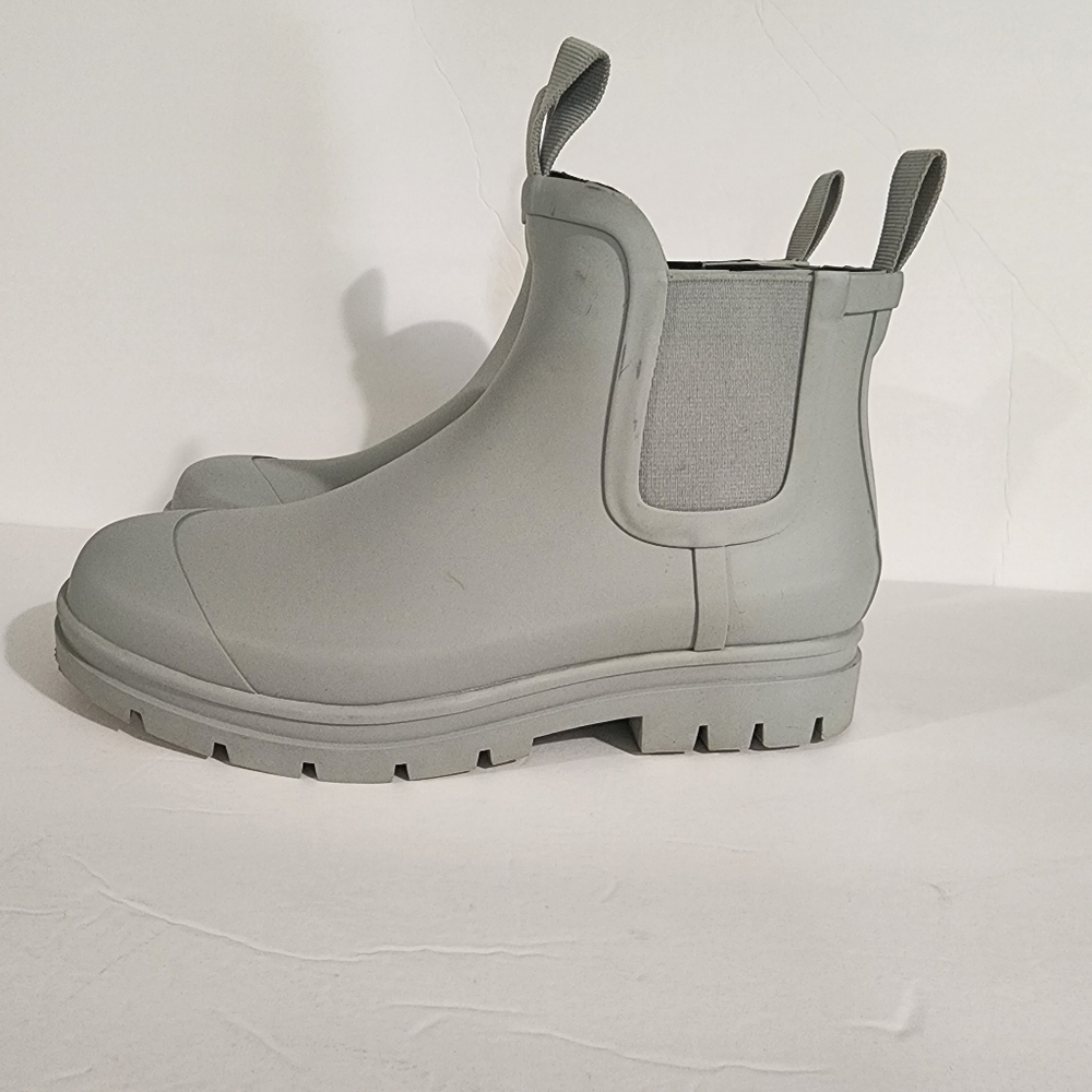 EVERLANE Gray Chelsea Rain Boots